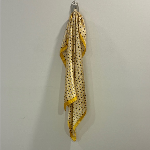 Silky Scarf 2 pack - Picture 4 of 5